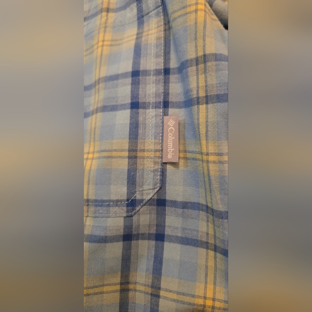 SOLD  Men's Long Sleeve Button Up #440 - Picture 5 of 6